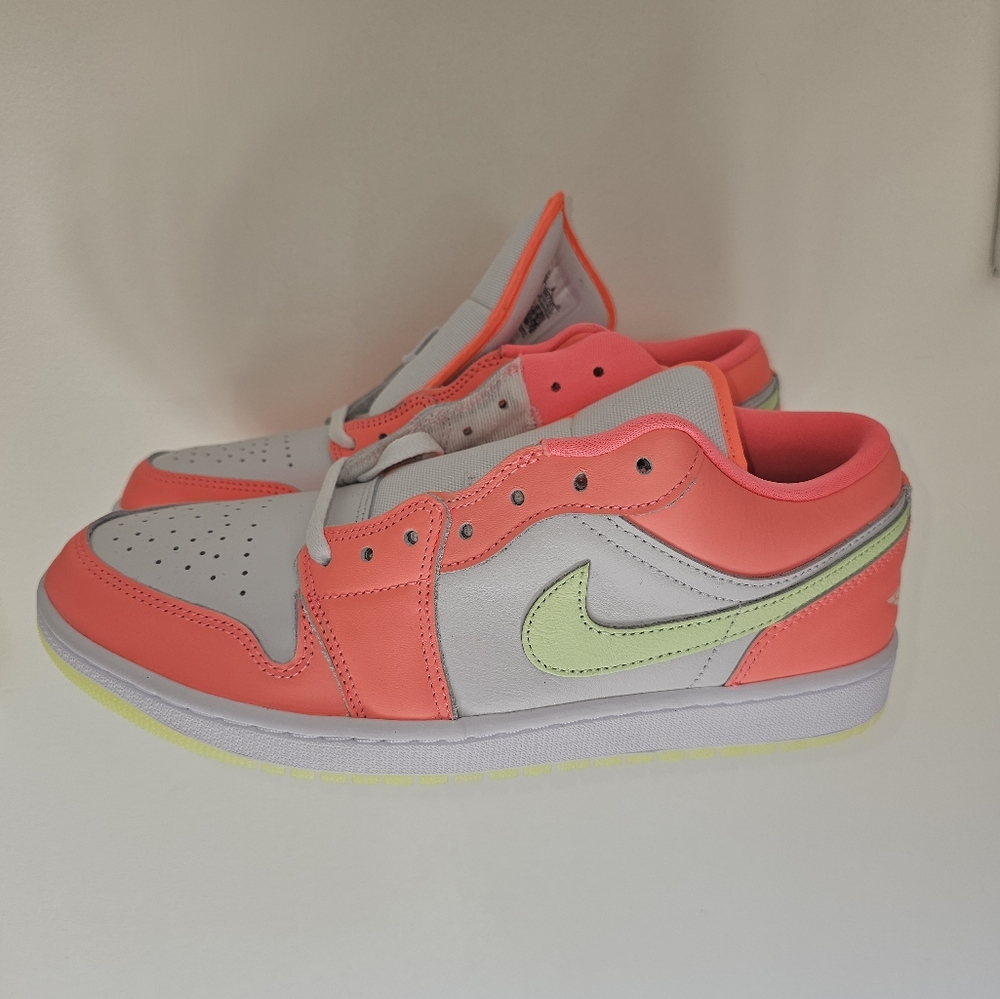 Jordan 1 Retro Low